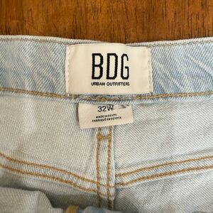 BDG Light Blue Denim Jeans 32 urban outfitters